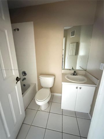2359 SE 23rd Drive 2359, Homestead, FL 33035