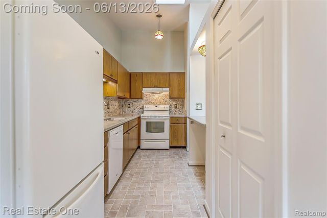 62292 Yorktown Drive 2, South Lyon, MI 48178