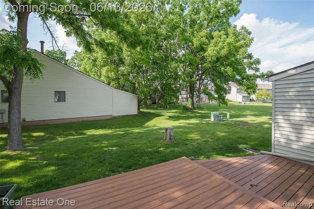 62292 Yorktown Drive 2, South Lyon, MI 48178