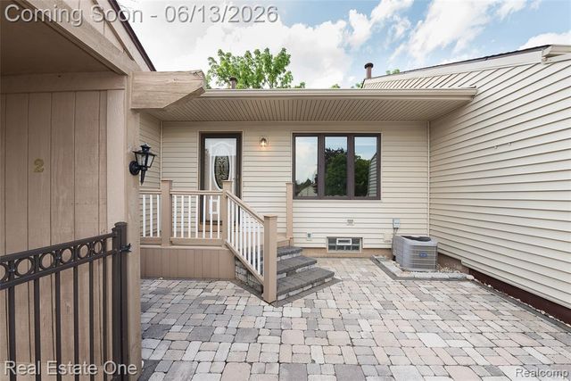 62292 Yorktown Drive 2, South Lyon, MI 48178