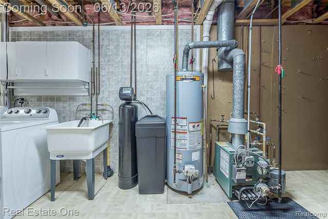 62292 Yorktown Drive 2, South Lyon, MI 48178