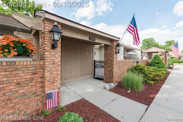 62292 Yorktown Drive 2, South Lyon, MI 48178