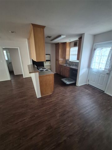 1719 W Parnell Street, Denison, TX 75020