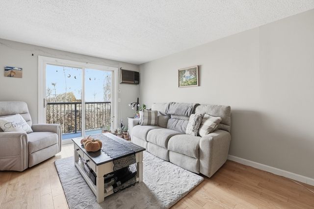 10 Wrentham Rd 308, Worcester, MA 01602