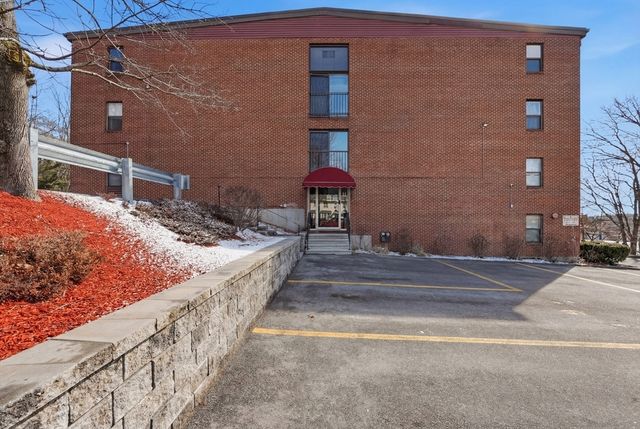 10 Wrentham Rd 308, Worcester, MA 01602