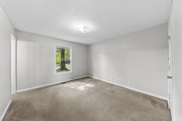 133 E St, Clarksville, TN 37042