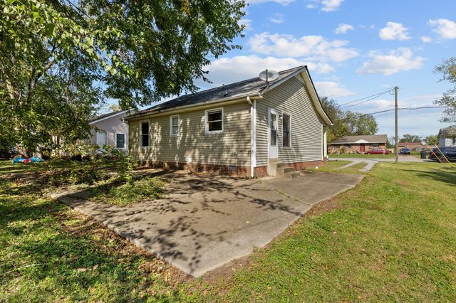 133 E St, Clarksville, TN 37042