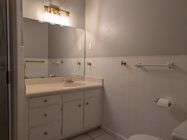 411 Baylor Drive, Arlington, TX 76010