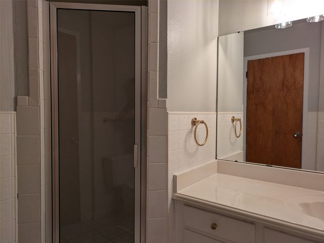 411 Baylor Drive, Arlington, TX 76010