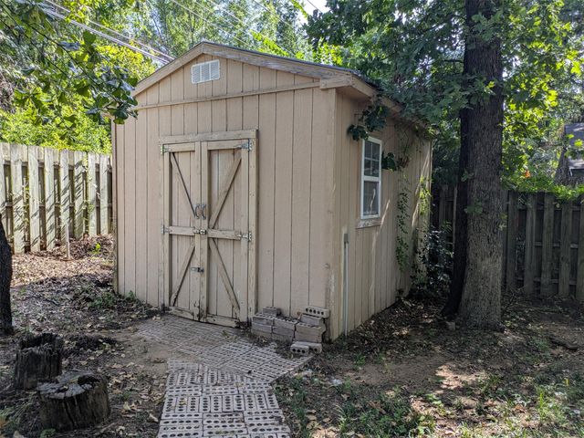 411 Baylor Drive, Arlington, TX 76010