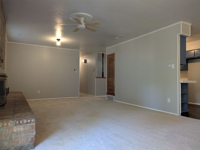 411 Baylor Drive, Arlington, TX 76010