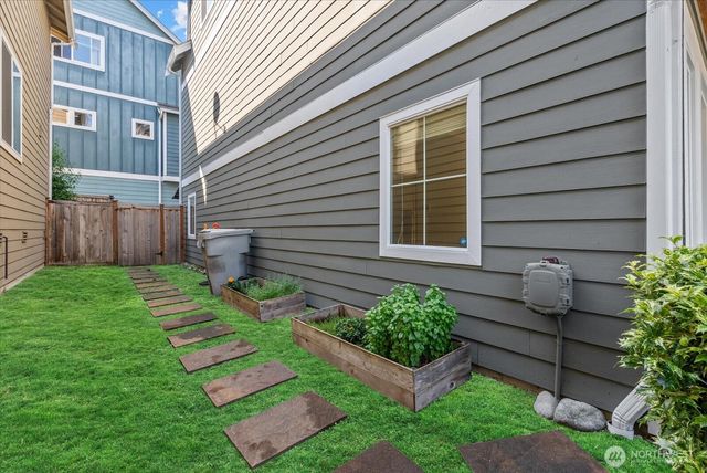 1357 Elma Place NE, Renton, WA 98059