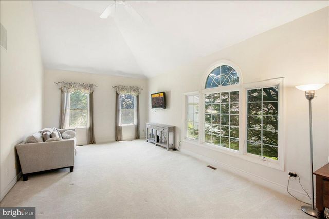 10243 BRITTENFORD DR, Vienna, VA 22182