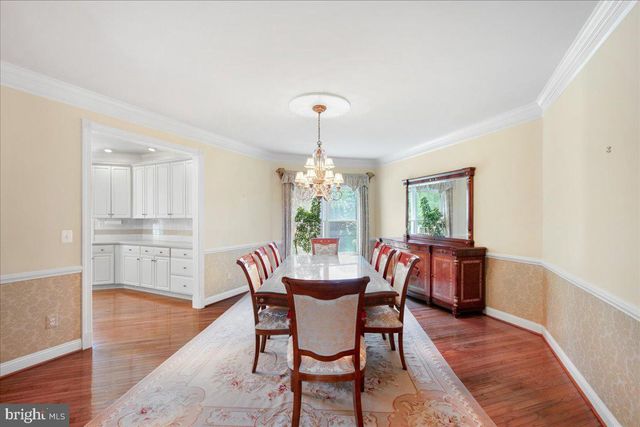 10243 BRITTENFORD DR, Vienna, VA 22182