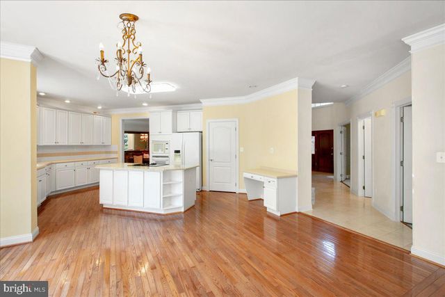 10243 BRITTENFORD DR, Vienna, VA 22182