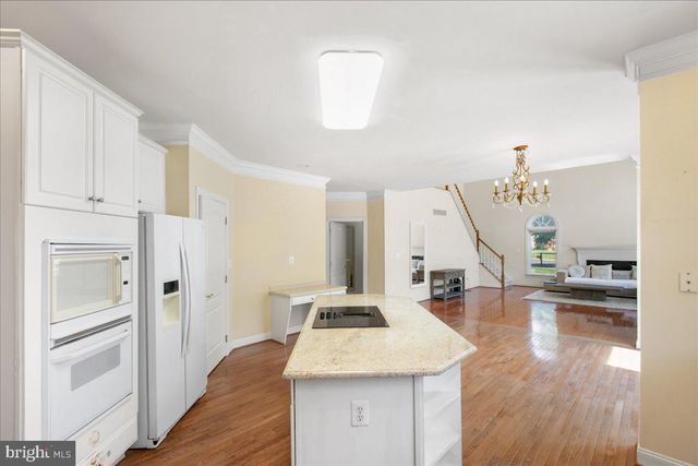 10243 BRITTENFORD DR, Vienna, VA 22182