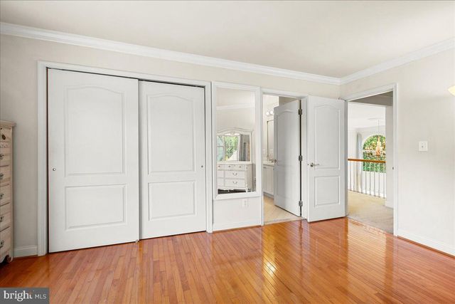 10243 BRITTENFORD DR, Vienna, VA 22182