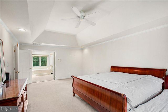 10243 BRITTENFORD DR, Vienna, VA 22182