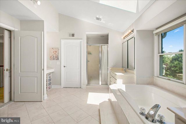 10243 BRITTENFORD DR, Vienna, VA 22182