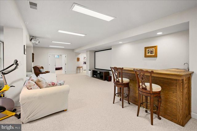 10243 BRITTENFORD DR, Vienna, VA 22182