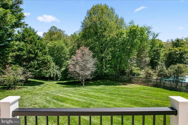 10243 BRITTENFORD DR, Vienna, VA 22182
