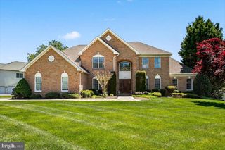 10243 BRITTENFORD DR, Vienna, VA 22182