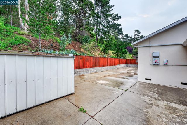 1559 Linda Mar Blvd, Pacifica, CA 94044