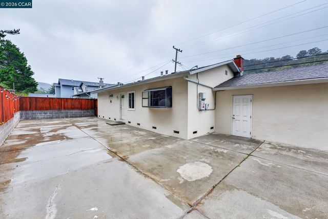 1559 Linda Mar Blvd, Pacifica, CA 94044