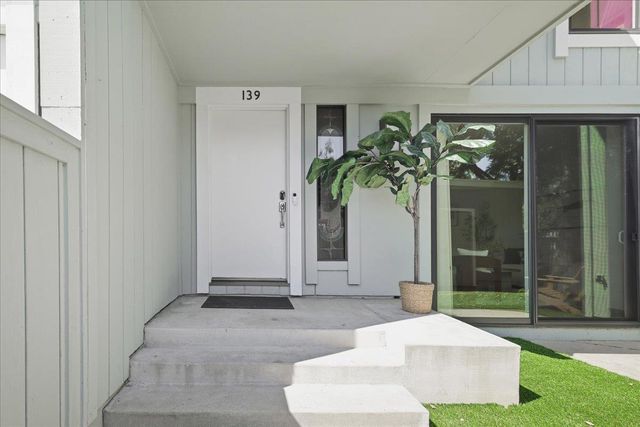 139 Ortega Avenue, Mountain View, CA 94040
