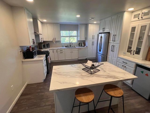 26327 Dartmouth Street, Hemet, CA 92544