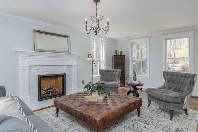 515 Old Dunstable Rd, Groton, MA 01450