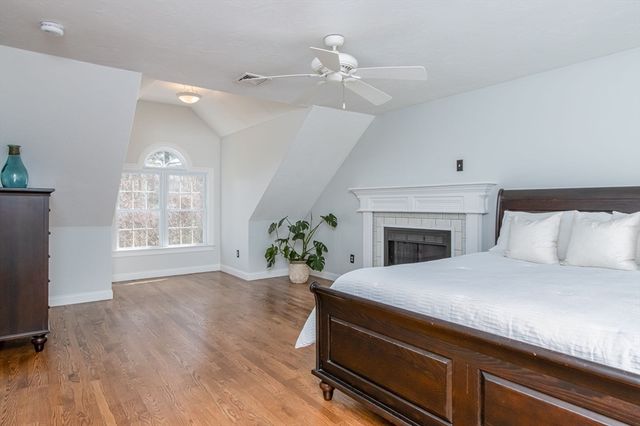 515 Old Dunstable Rd, Groton, MA 01450