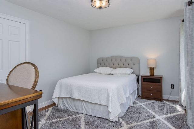 515 Old Dunstable Rd, Groton, MA 01450