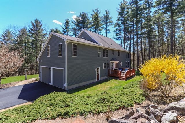 515 Old Dunstable Rd, Groton, MA 01450