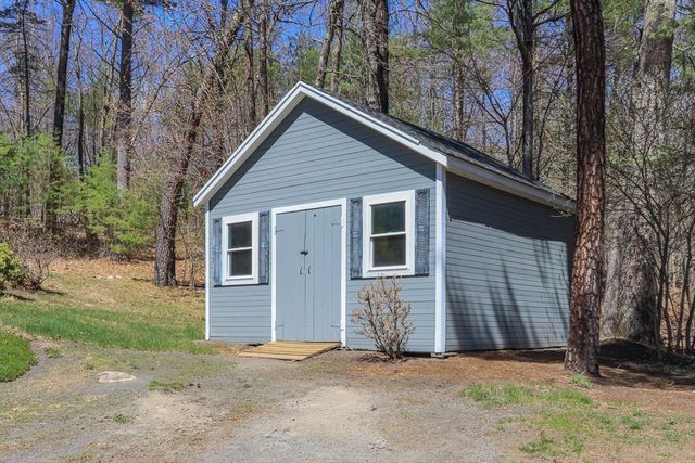 515 Old Dunstable Rd, Groton, MA 01450