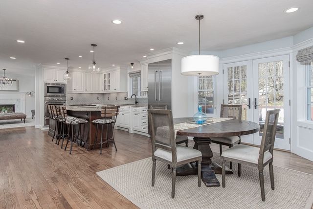 515 Old Dunstable Rd, Groton, MA 01450