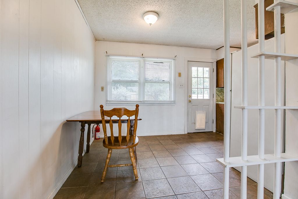 Image 9 of property listing at 2548 A&m Avenue, San Angelo, TX 76904