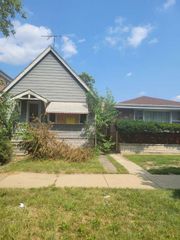 10103 S Aberdeen Street, Chicago, IL 60643