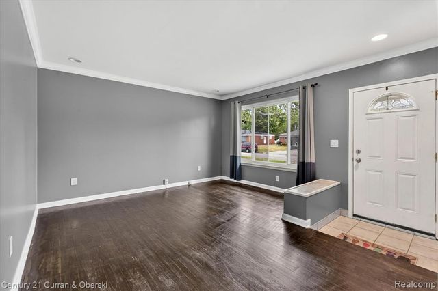 35669 Hees Street, Livonia, MI 48150