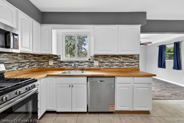 35669 Hees Street, Livonia, MI 48150