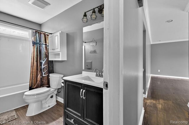 35669 Hees Street, Livonia, MI 48150