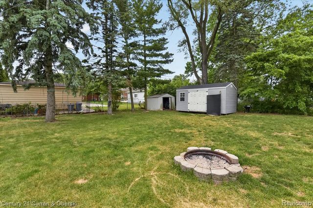 35669 Hees Street, Livonia, MI 48150