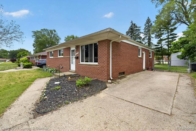 35669 Hees Street, Livonia, MI 48150
