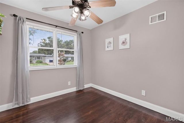 3064 Sedan Drive, St Louis, MO 63125