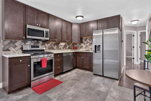 3064 Sedan Drive, St Louis, MO 63125