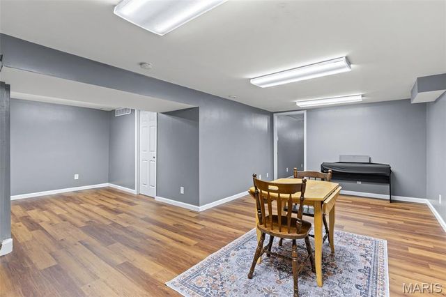 3064 Sedan Drive, St Louis, MO 63125