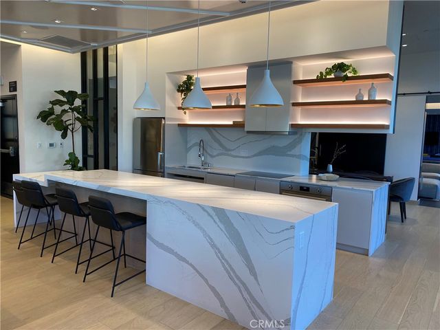 400 S Broadway 1804, Los Angeles, CA 90013