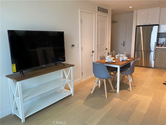 400 S Broadway 1804, Los Angeles, CA 90013