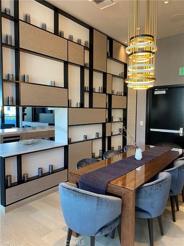 400 S Broadway 1804, Los Angeles, CA 90013