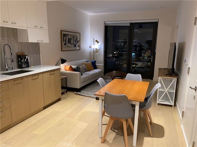 400 S Broadway 1804, Los Angeles, CA 90013
